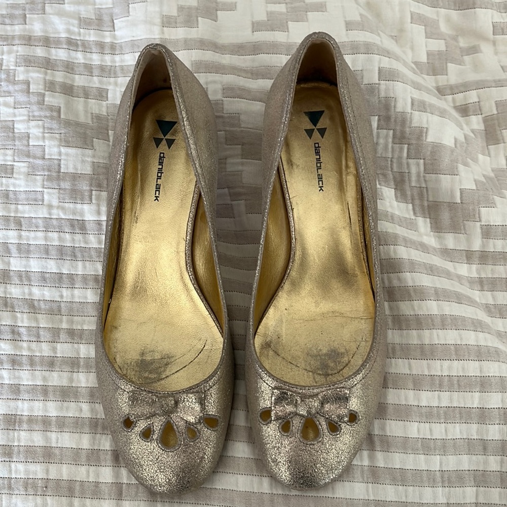 Dani black gold kitten heels with bows 9M